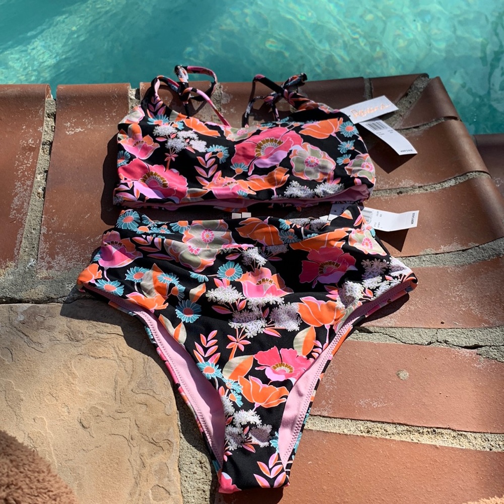 Raisins Floral Bikini top and bottom set NWT